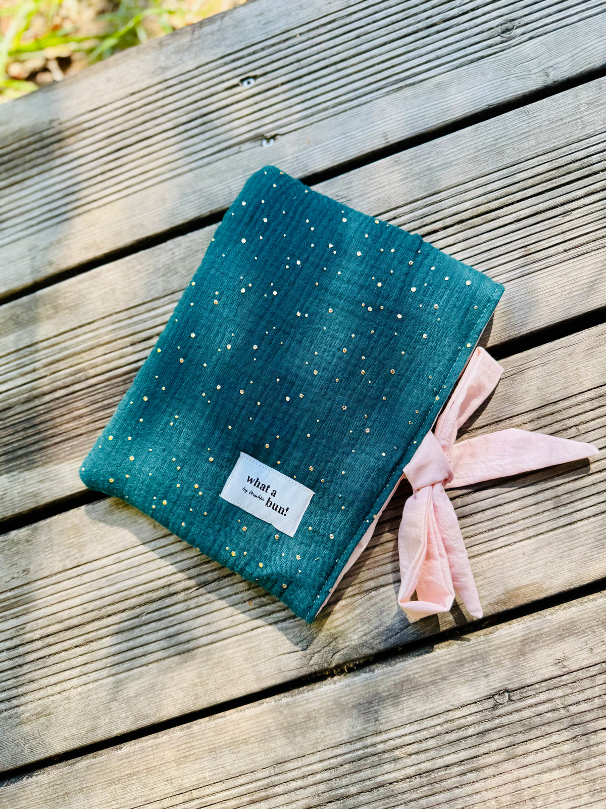 Emerald green padded Book Bag with golden dots
Emerald green Book Bag with fabric bow
Green and gold Book Bag